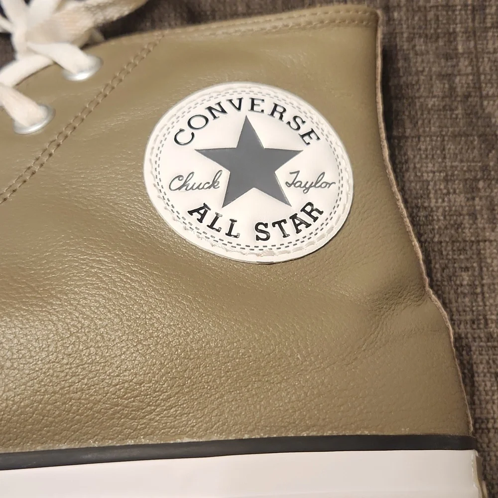 CONVERSE CHUCK TAYLOR ALL STAR LEATHER SNEAKER HIGH-TOP MEN'S SIZE 11. - Picture 4 of 11